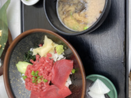 マグロ丼！【ロッソ五反野店】