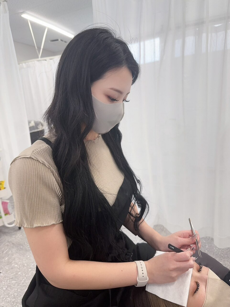 セルバン あきな